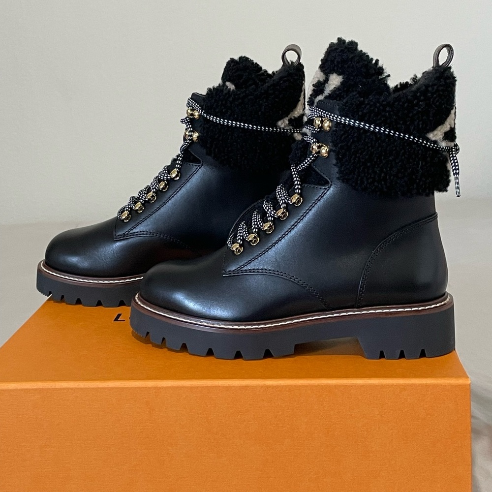 LV Territory Flat Ranger Boots
